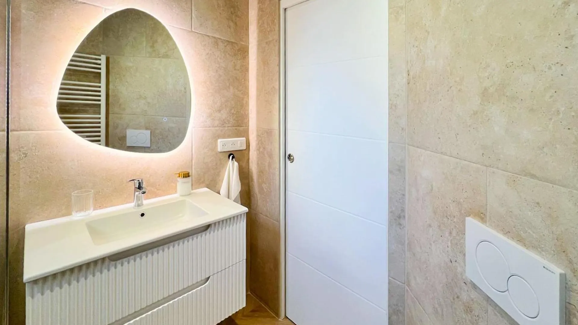 Design Apartment Near The Beaches Of Nice