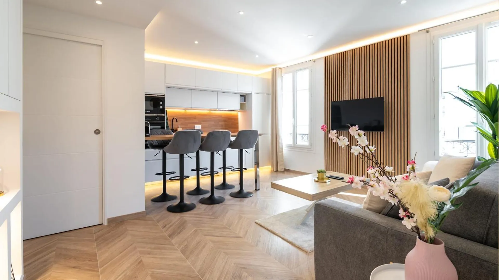 Design Apartment Near The Beaches Of Nice France